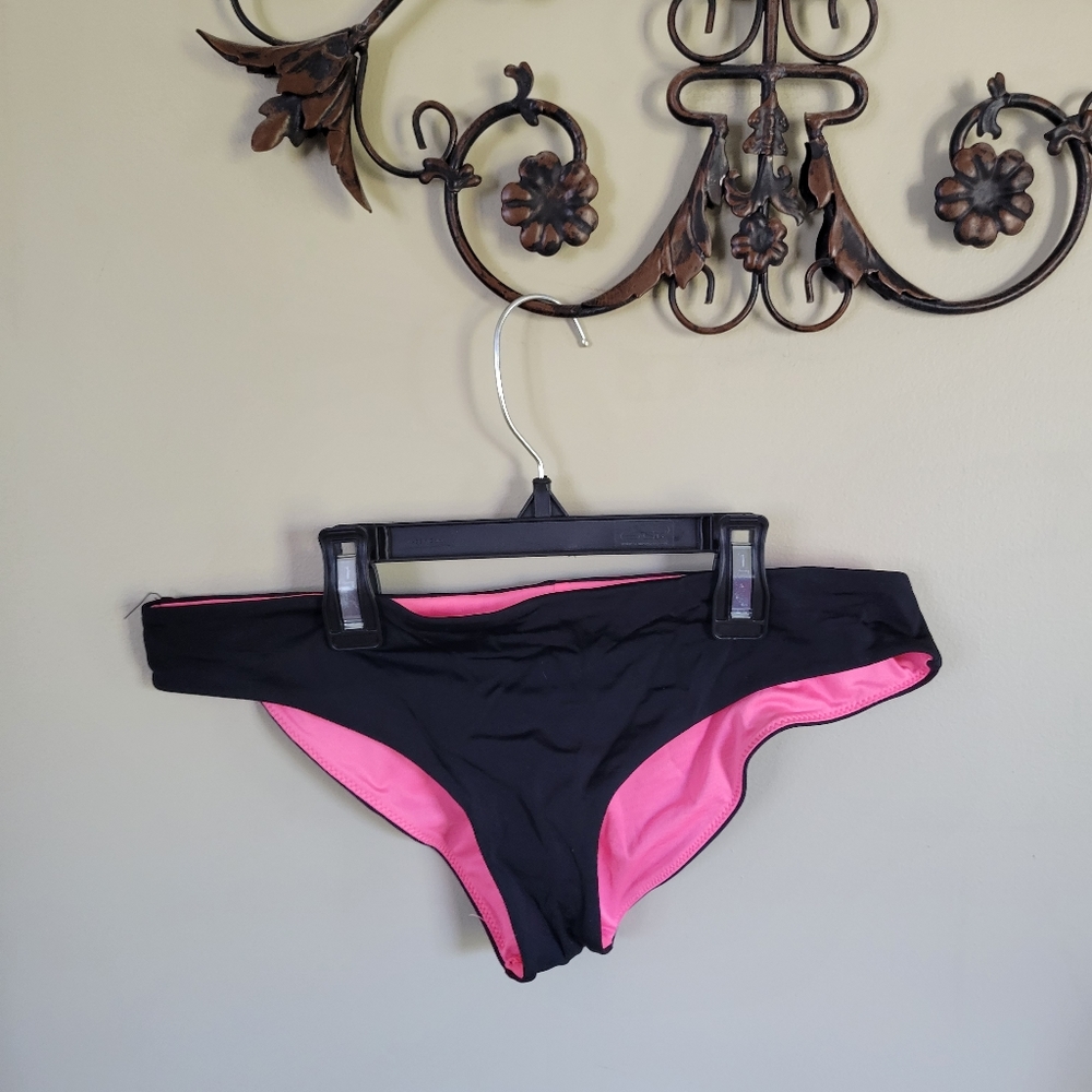 Pink Vs Bikini Bottom Bundle - image 2